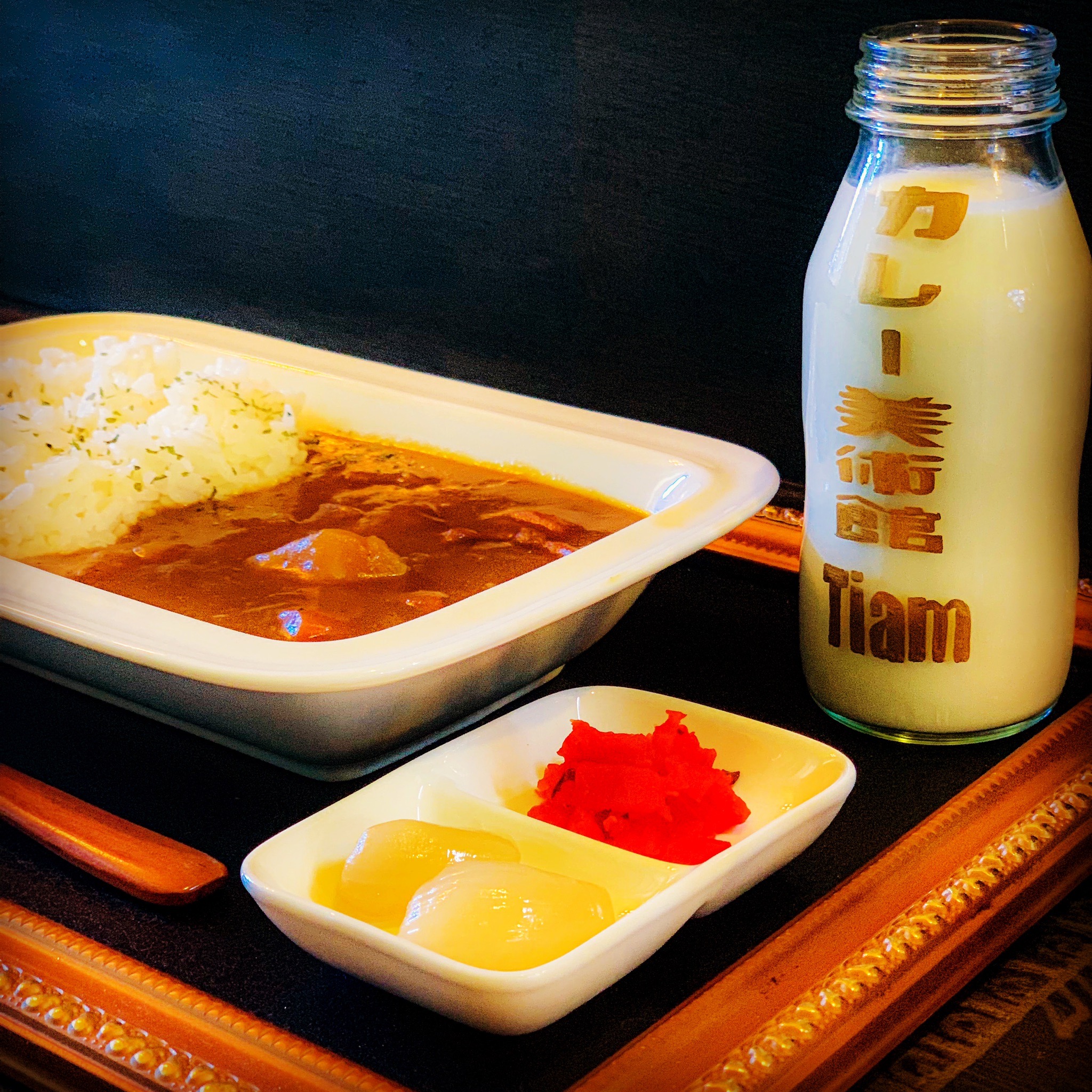 カレー美術館 tiam