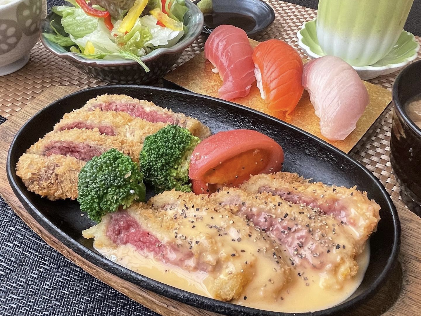 牛かつと美味しいお料理のお店鴨ちゃん