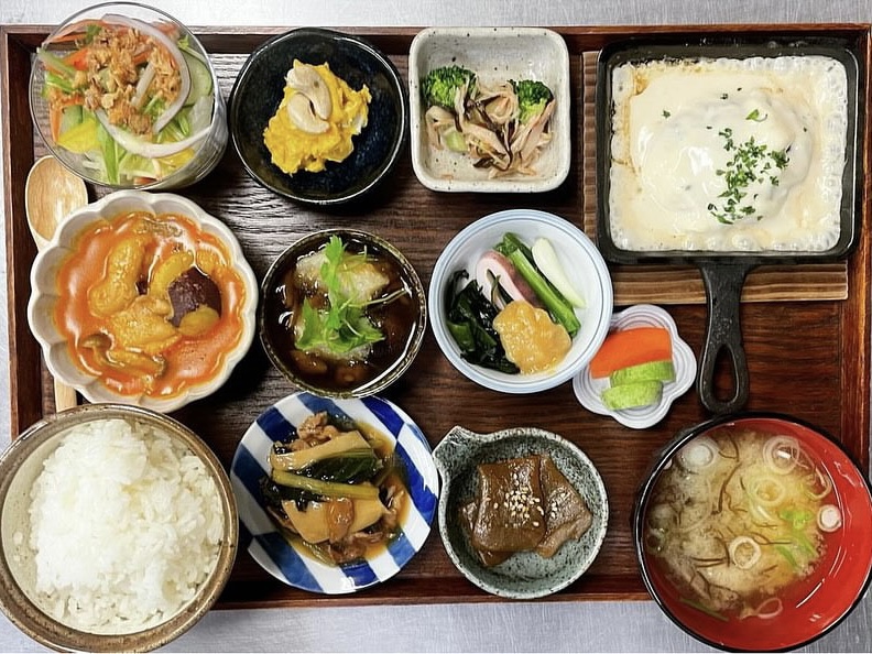 昼ごはんや おばんざい 民宿しみず