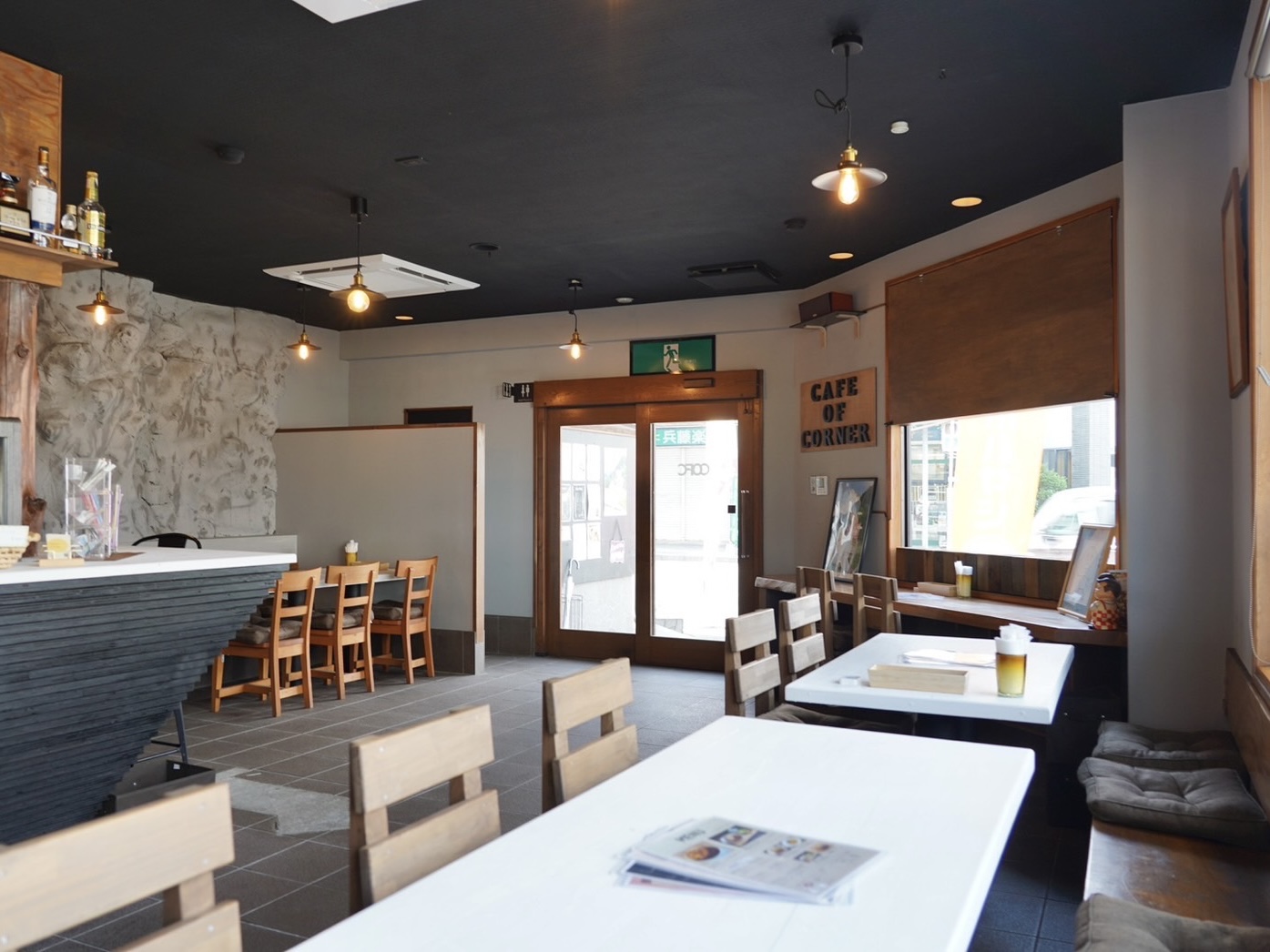 CAFE OF CORNER